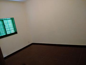 Alugar Casas / Padrão em Ribeirão Preto R$ 1.900,00 - Foto 9