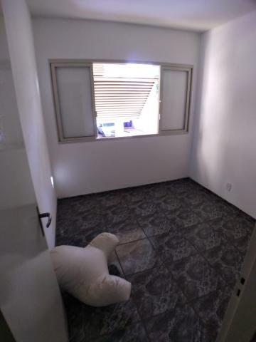 Alugar Apartamentos / Padrão em Ribeirão Preto R$ 800,00 - Foto 3