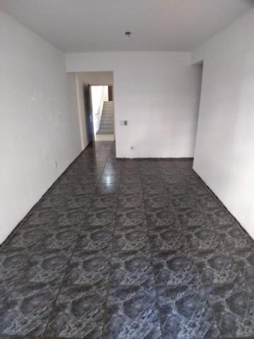 Alugar Apartamentos / Padrão em Ribeirão Preto R$ 800,00 - Foto 1