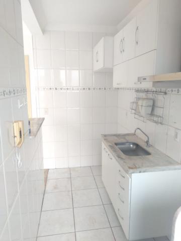 Alugar Apartamentos / Padrão em Ribeirão Preto R$ 830,00 - Foto 4