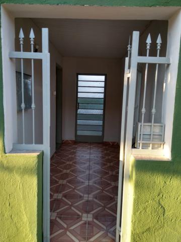 Casas / Padrão em Ribeirão Preto Alugar por R$800,00