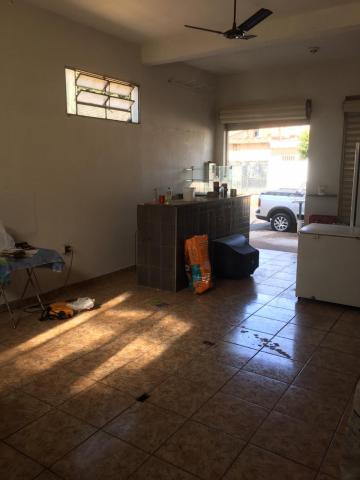 Alugar Comercial / Salão / Galpão em Ribeirão Preto R$ 800,00 - Foto 4