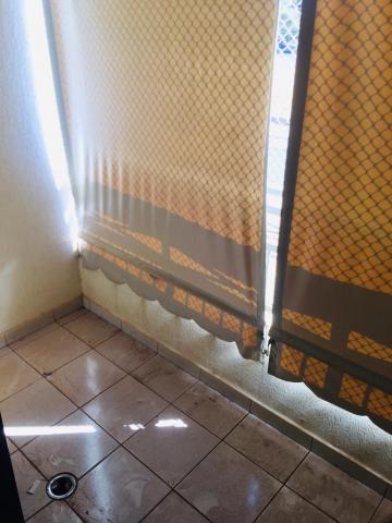 Alugar Apartamentos / Padrão em Ribeirão Preto R$ 900,00 - Foto 3