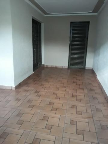 Alugar Casas / Padrão em Ribeirão Preto R$ 1.300,00 - Foto 2