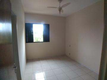 Alugar Apartamentos / Padrão em Ribeirão Preto R$ 1.300,00 - Foto 5