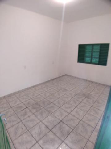 Alugar Casas / Padrão em Ribeirão Preto R$ 970,00 - Foto 3