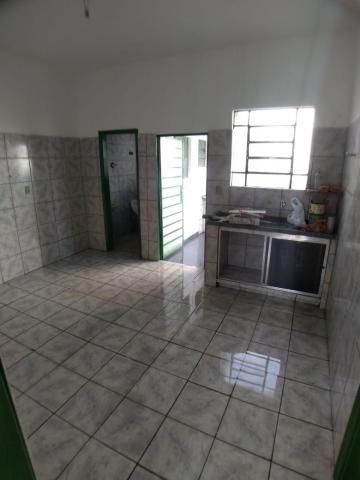 Alugar Casas / Padrão em Ribeirão Preto R$ 970,00 - Foto 5