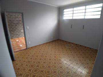 Alugar Casas / Padrão em Ribeirão Preto R$ 950,00 - Foto 3