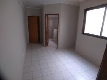 Alugar Apartamentos / Padrão em Ribeirão Preto R$ 900,00 - Foto 2