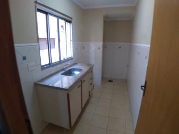 Alugar Apartamentos / Padrão em Ribeirão Preto R$ 550,00 - Foto 2