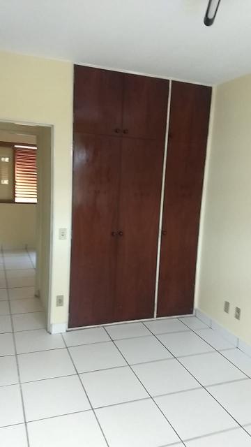 Alugar Apartamentos / Padrão em Ribeirão Preto R$ 850,00 - Foto 2