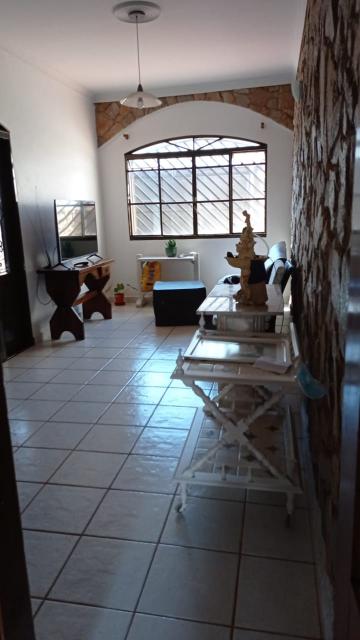 Alugar Casas / Padrão em Ribeirão Preto R$ 2.750,00 - Foto 1