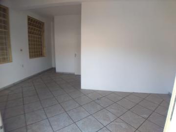 Alugar Comercial / Salão / Galpão em Ribeirão Preto R$ 650,00 - Foto 1