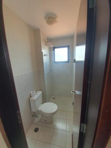 Alugar Apartamentos / Padrão em Ribeirão Preto R$ 650,00 - Foto 3