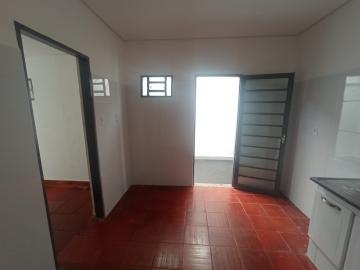 Alugar Casas / Padrão em Ribeirão Preto R$ 930,00 - Foto 6