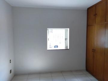 Alugar Casas / Padrão em Ribeirão Preto R$ 1.850,00 - Foto 3