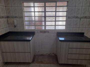 Alugar Casas / Padrão em Ribeirão Preto R$ 1.000,00 - Foto 19