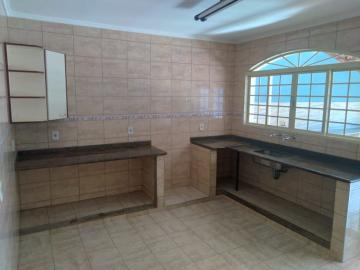 Alugar Casas / Padrão em Ribeirão Preto R$ 1.200,00 - Foto 2