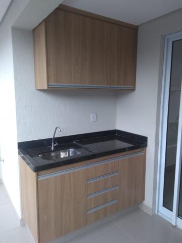 Alugar Apartamentos / Padrão em Ribeirão Preto R$ 1.600,00 - Foto 1