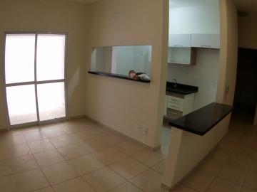 Alugar Apartamentos / Padrão em Ribeirão Preto R$ 1.100,00 - Foto 2