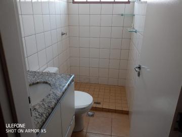 Alugar Casas / Condomínio em Ribeirão Preto R$ 1.800,00 - Foto 8