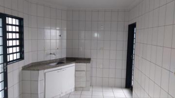 Alugar Apartamentos / Padrão em Ribeirão Preto R$ 1.100,00 - Foto 4