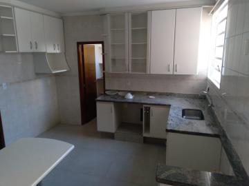 Alugar Apartamentos / Padrão em Ribeirão Preto R$ 1.800,00 - Foto 4