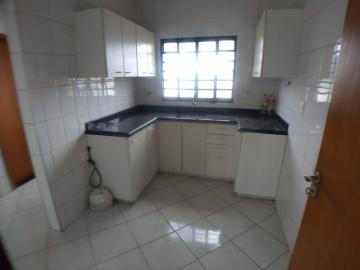 Alugar Apartamentos / Padrão em Ribeirão Preto R$ 1.200,00 - Foto 5