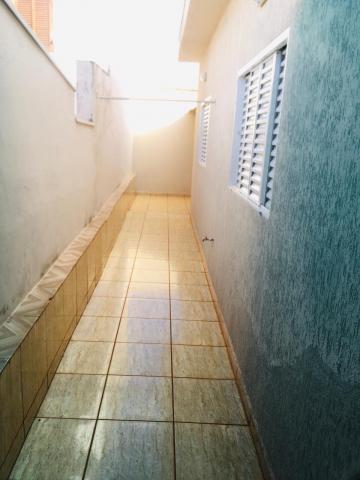 Alugar Casas / Padrão em Ribeirão Preto R$ 1.100,00 - Foto 18