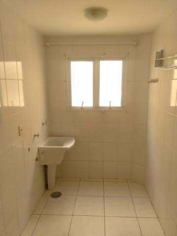 Alugar Apartamentos / Padrão em Ribeirão Preto R$ 1.100,00 - Foto 4