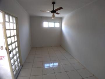 Alugar Casas / Padrão em Ribeirão Preto R$ 975,00 - Foto 1