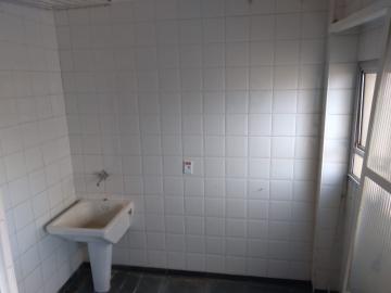 Alugar Apartamentos / Padrão em Ribeirão Preto R$ 700,00 - Foto 4