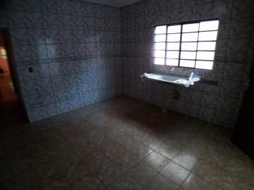 Alugar Casas / Padrão em Ribeirão Preto R$ 800,00 - Foto 8
