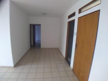 Alugar Apartamentos / Padrão em Ribeirão Preto R$ 1.300,00 - Foto 4