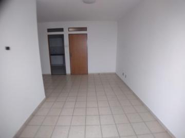 Alugar Apartamentos / Padrão em Ribeirão Preto R$ 1.300,00 - Foto 3