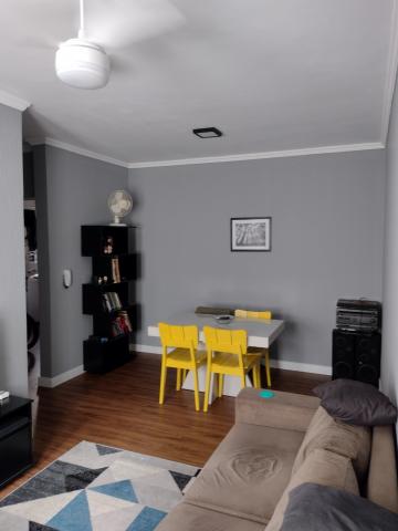 Alugar Apartamentos / Padrão em Ribeirão Preto R$ 700,00 - Foto 1