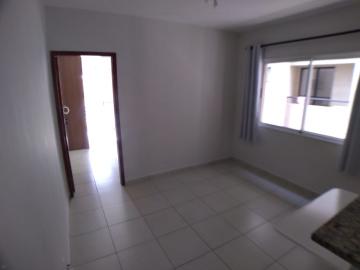 Alugar Apartamentos / Padrão em Ribeirão Preto R$ 900,00 - Foto 2