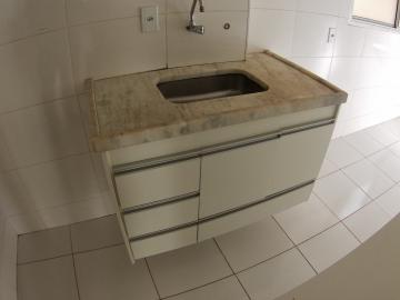 Alugar Apartamentos / Padrão em Ribeirão Preto R$ 800,00 - Foto 5