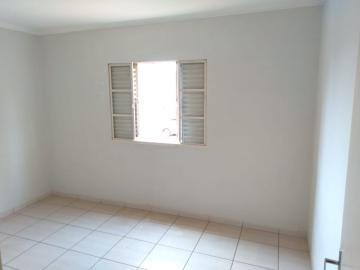 Alugar Apartamentos / Padrão em Ribeirão Preto R$ 1.000,00 - Foto 4