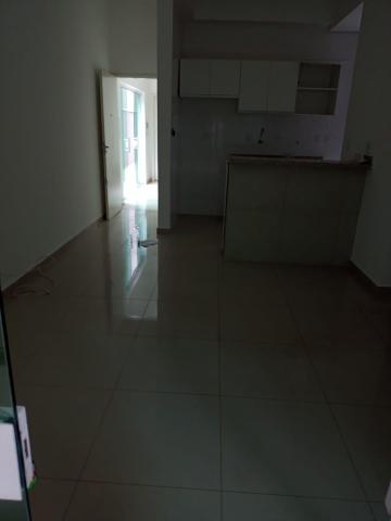 Alugar Apartamentos / Padrão em Ribeirão Preto R$ 1.400,00 - Foto 2