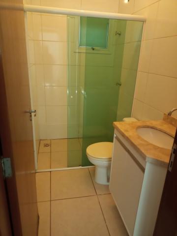 Alugar Apartamentos / Padrão em Ribeirão Preto R$ 1.200,00 - Foto 4