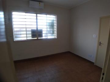 Comercial / Casa Comercial em Ribeirão Preto Alugar por R$2.500,00