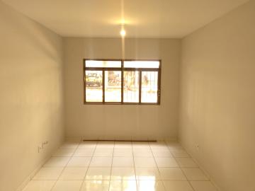 Alugar Apartamentos / Padrão em Ribeirão Preto R$ 1.200,00 - Foto 1