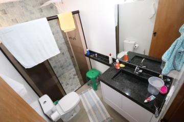 Comprar Apartamentos / Padrão em Ribeirão Preto R$ 375.000,00 - Foto 8