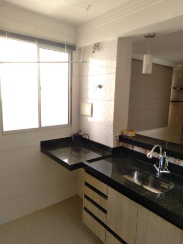 Alugar Apartamentos / Padrão em Ribeirão Preto R$ 1.000,00 - Foto 4