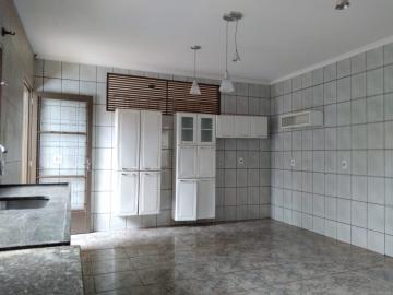 Alugar Casas / Padrão em Jardinopolis R$ 1.200,00 - Foto 4