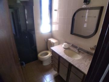 Alugar Apartamentos / Padrão em Ribeirão Preto R$ 1.200,00 - Foto 3