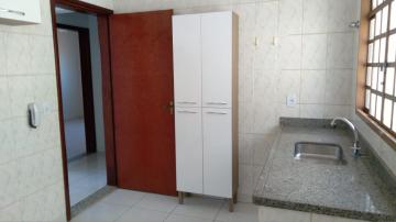 Alugar Apartamentos / Padrão em Ribeirão Preto R$ 765,00 - Foto 4
