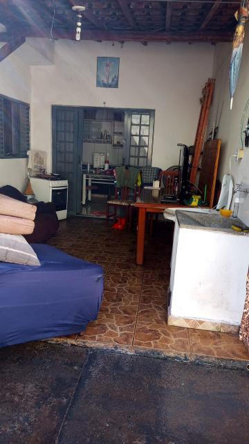 Alugar Casas / Padrão em Ribeirão Preto R$ 600,00 - Foto 16