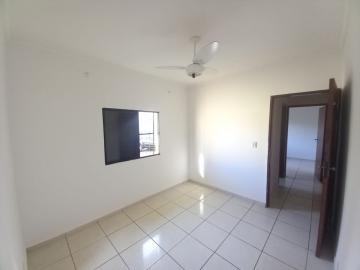 Alugar Apartamentos / Padrão em Ribeirão Preto R$ 700,00 - Foto 3